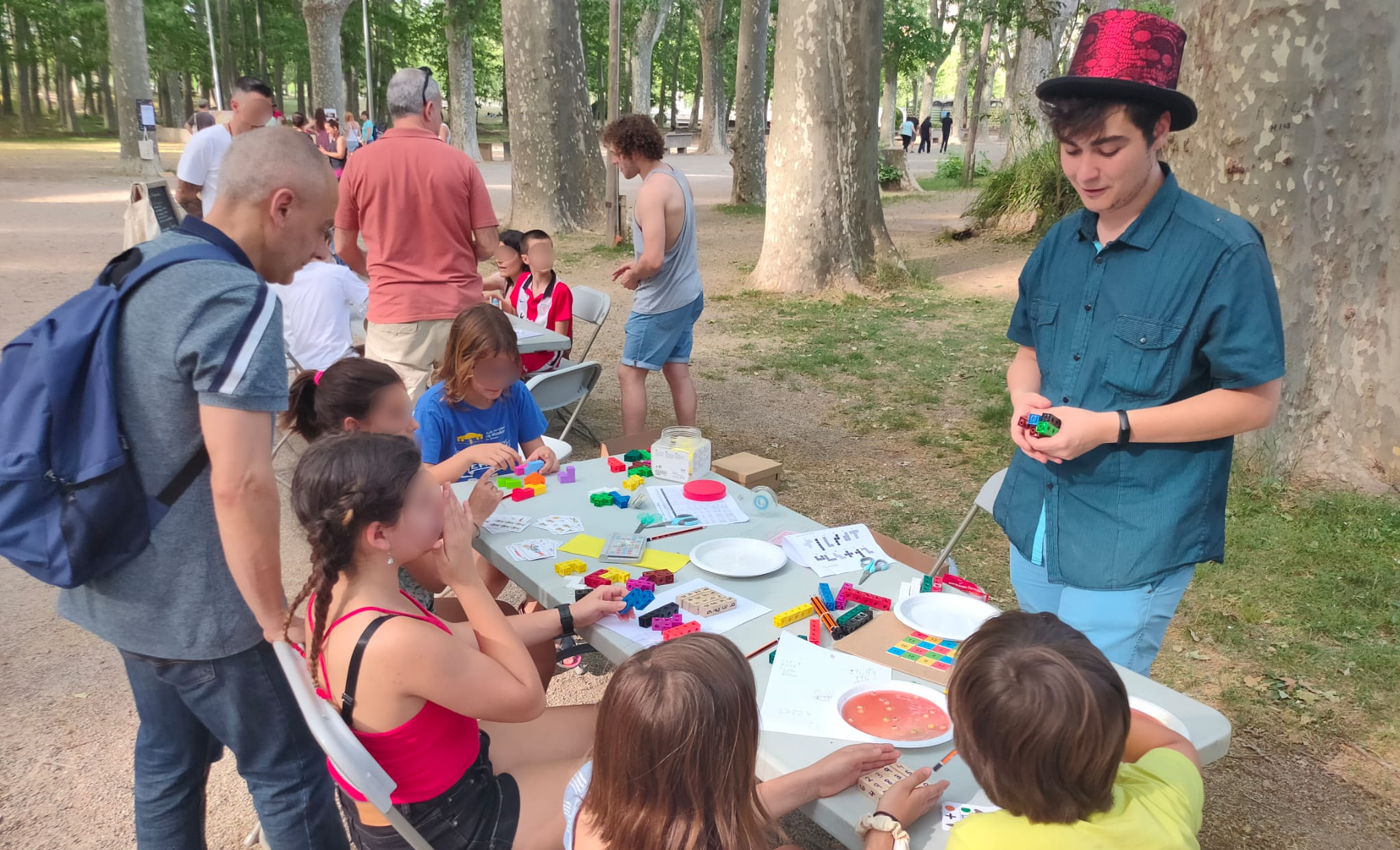 &Egrave;xit en els tallers d'ENGINY-era sobre matem&agrave;gia i reptes matem&agrave;tics en el Festival Ludivers a Girona!