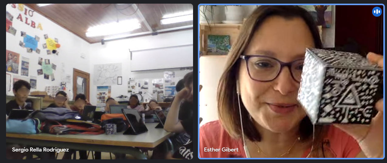Taller tecnol&ograve;gic online "CoSpaces amb Merge Cube" amb l'escola Sant R&ograve;c de B&ograve;ssost a la Vall d'Aran gr&agrave;cies al suport de la Fundaci&oacute; Caixa d'Enginyers