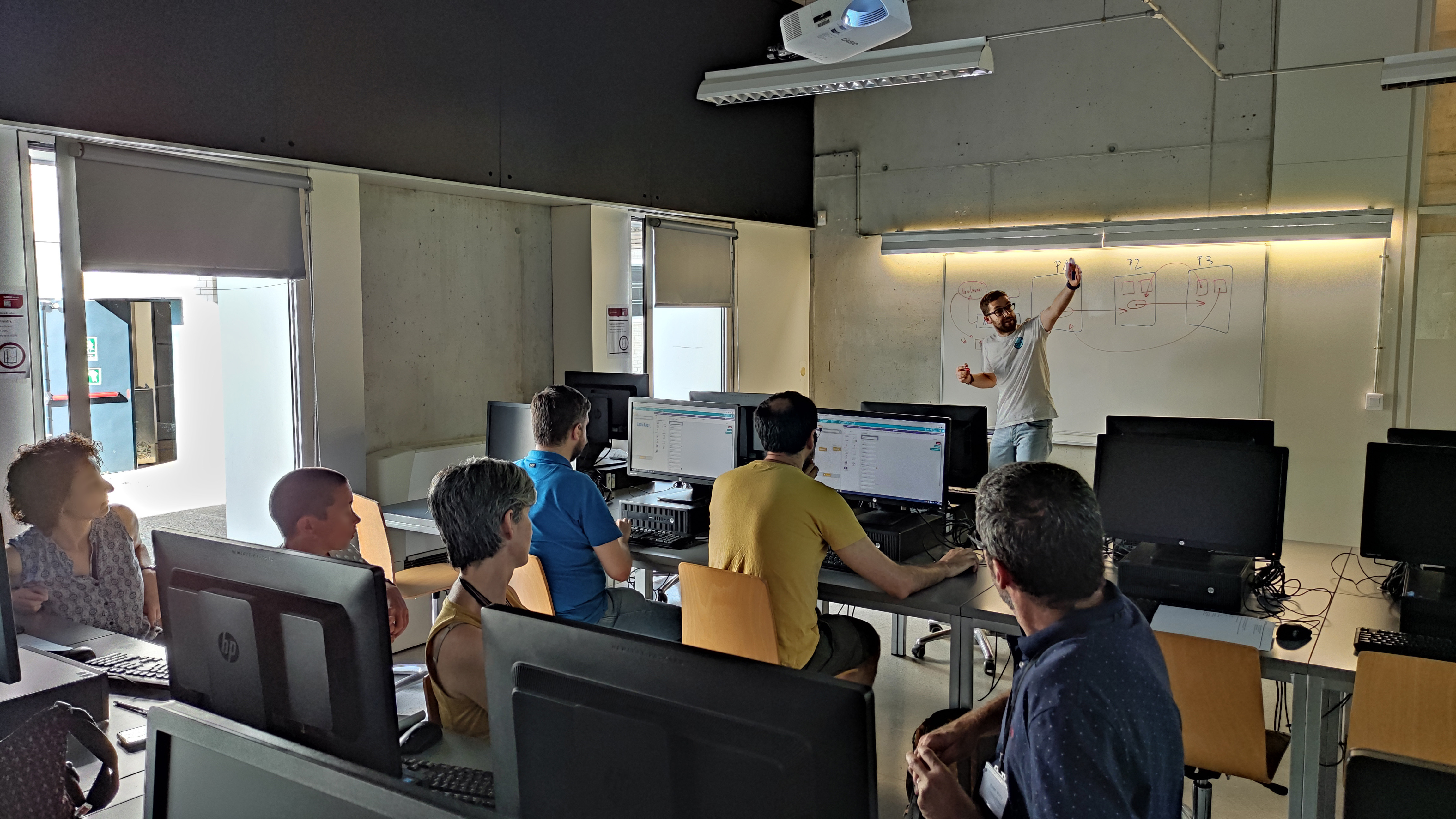 Taller de formaci&oacute; de professorat amb la col&middot;laboraci&oacute; de Make&Learn sobre la creaci&oacute; d'una app gr&agrave;cies a les Jornades Tecnol&ograve;giques organitzades per el Patronat de l'Escola Polit&egrave;cnica Superior de la Universitat de Girona