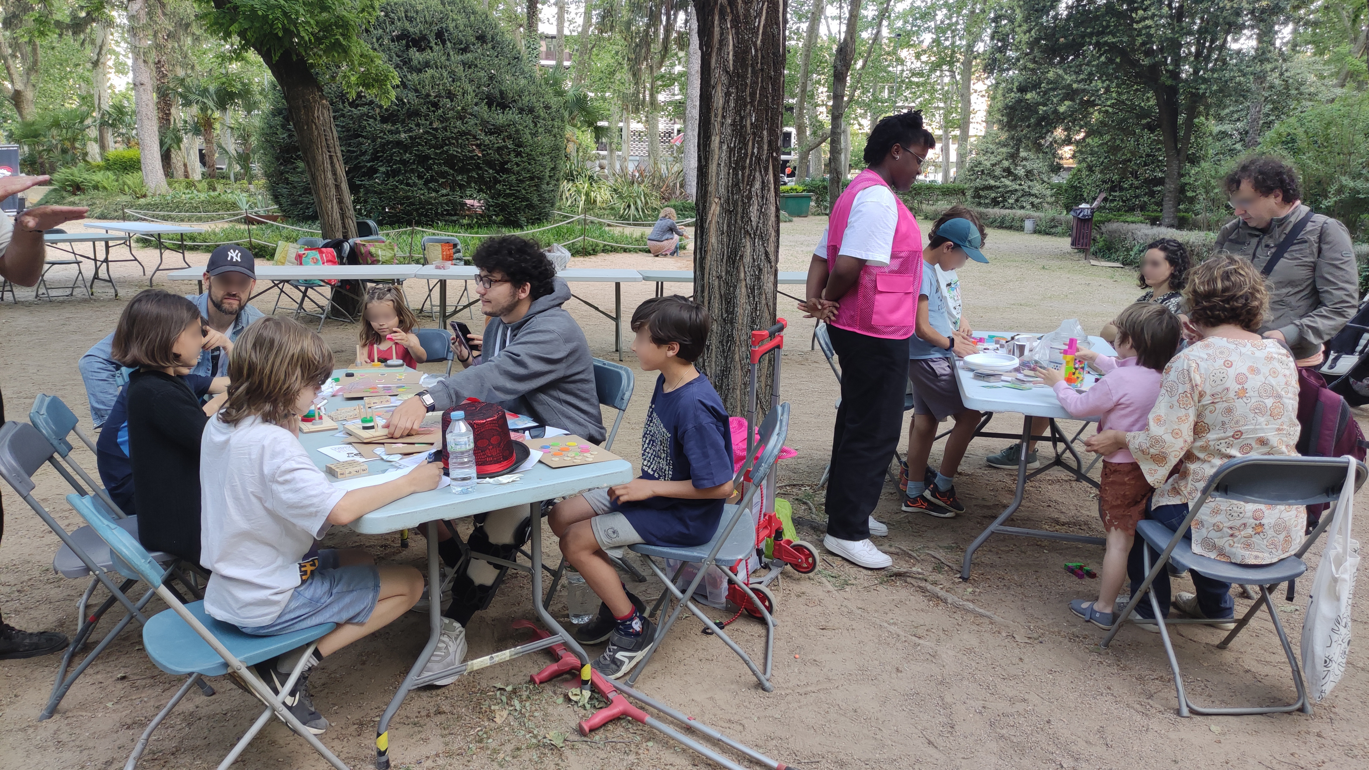 Infants i fam&iacute;lies van poder gaudir dels nostres tallers de matem&agrave;gia i reptes matem&agrave;tics en el Festival Ludivers a Girona!