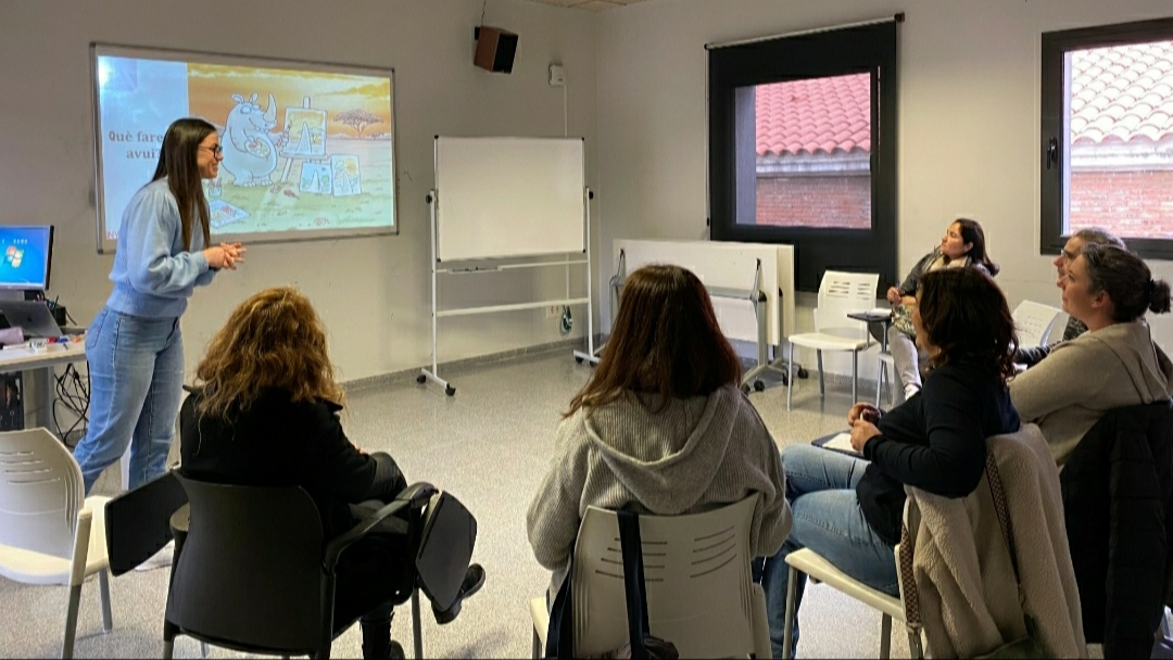 Taller formatiu "Com podem acompanyar a infants i joves en el seu itinerari formatiu sense estereotips de g&egrave;nere?" en motiu del #8M