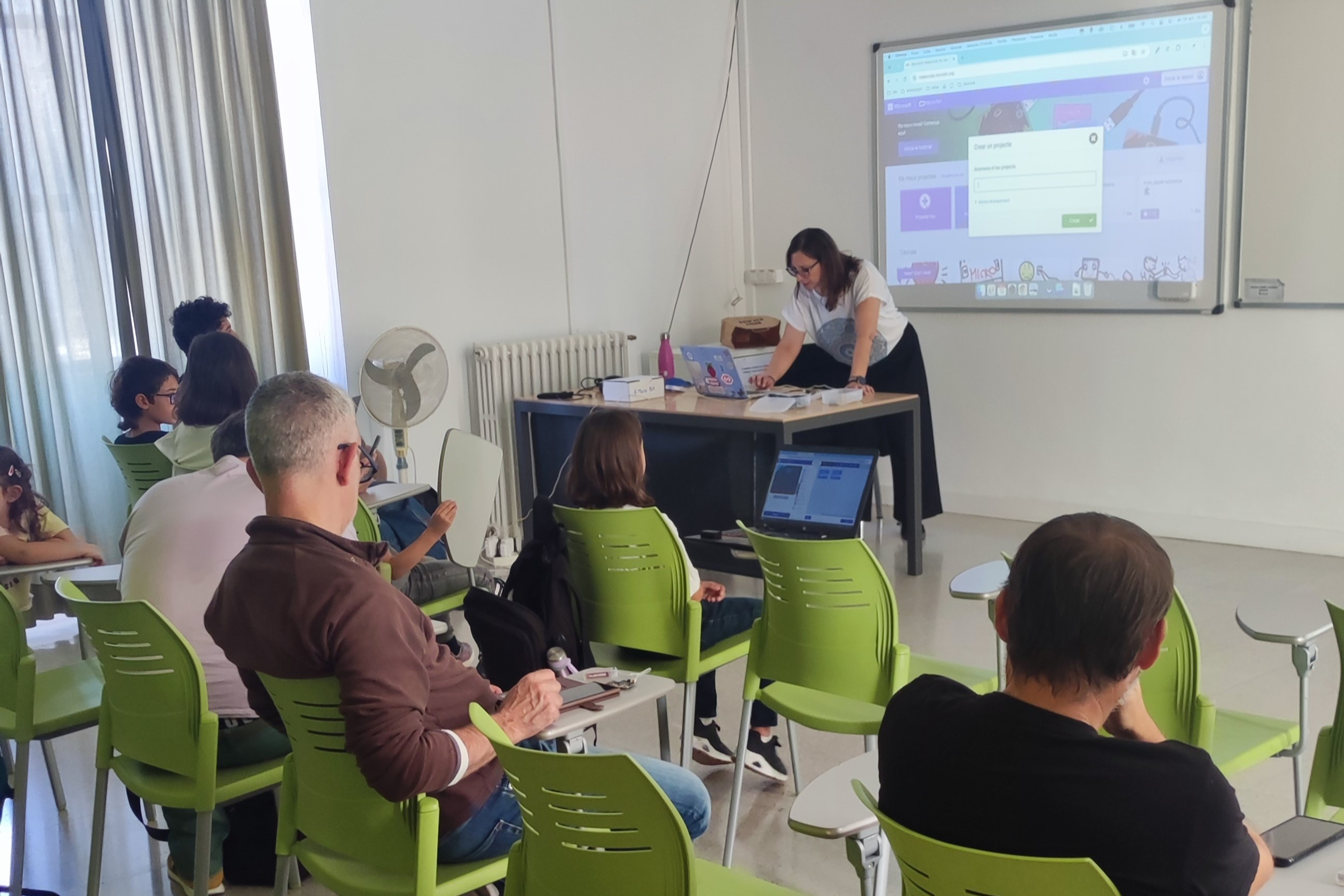 Participem en la Festa Open Source Girona amb un taller tecnol&ograve;gic per a fam&iacute;lies!