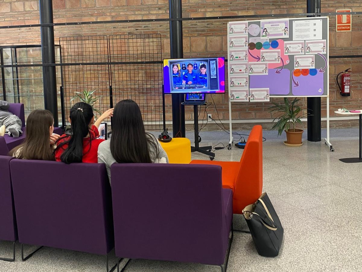 La Universitat Aut&ograve;noma de Barcelona projecta dos cap&iacute;tols del programa de TV DONA'm Ci&egrave;ncia!