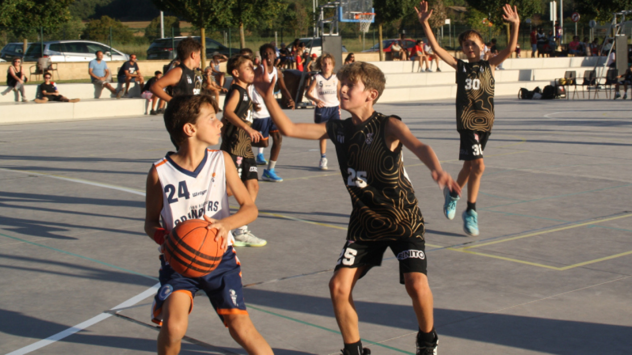 Poblacions i camps de joc