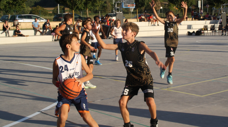 Poblacions i camps de joc